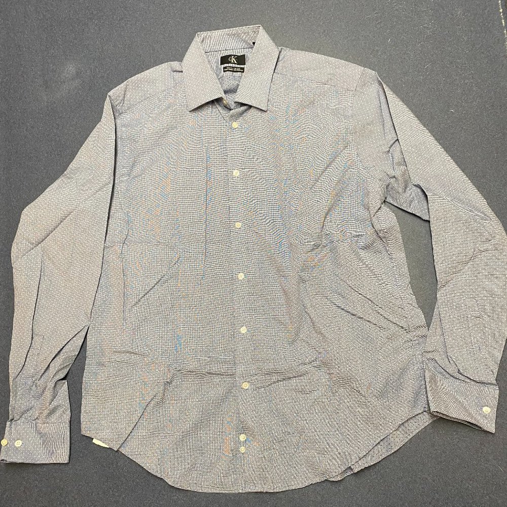 Calvin Klein Slim Fit XL (17.5) no iron shirt